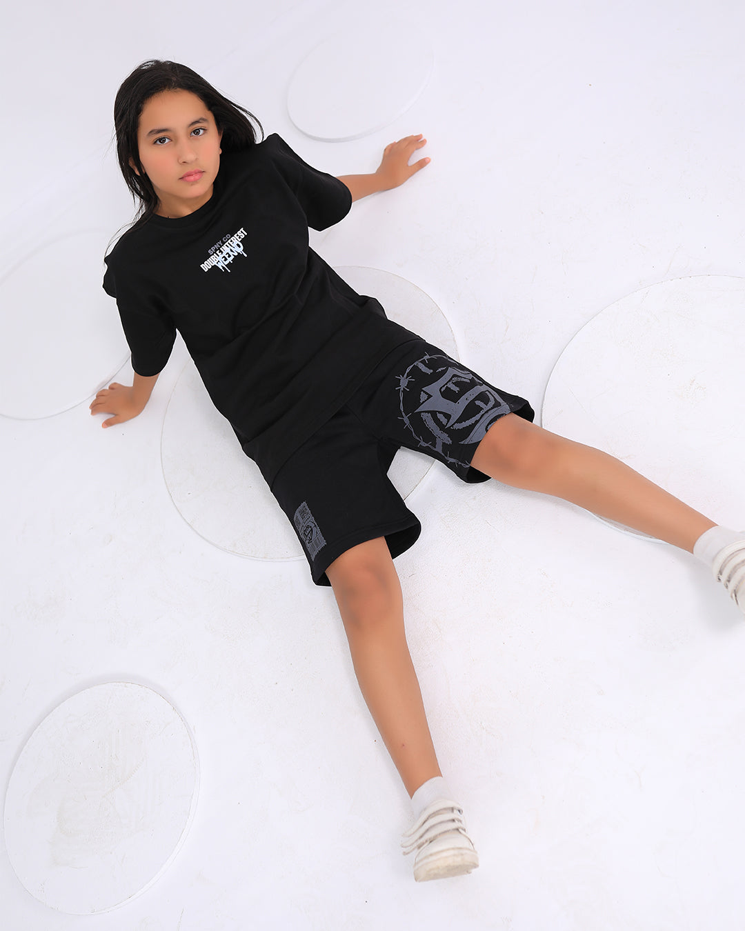 Weenk black t-shirt