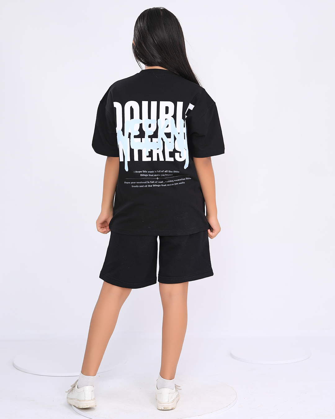 Weenk black t-shirt